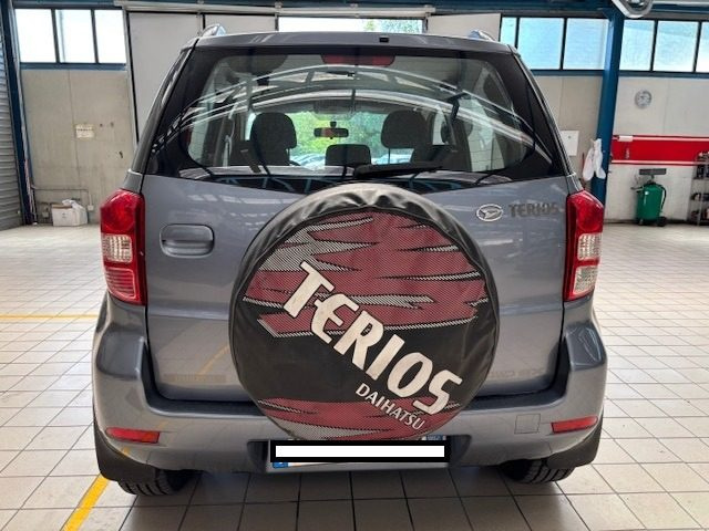DAIHATSU Terios usata, con Autoradio