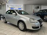 VOLKSWAGEN Jetta 1.6 16V FSI Sportline