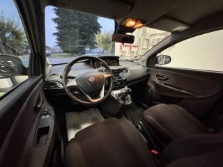 LANCIA Ypsilon usata, con Fendinebbia