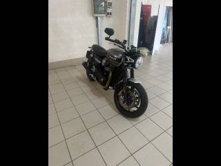 TRIUMPH Speed Twin