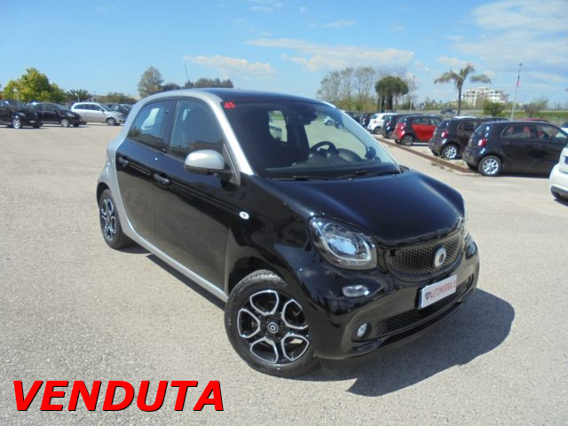 SMART ForFour Nero metallizzato