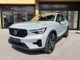 VOLVO XC40 B3 automatico Core Plus Dark