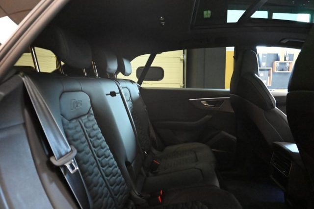 AUDI RS Q8 PERFORMANCE 640CV MOD.2026 CARBO - foto 36