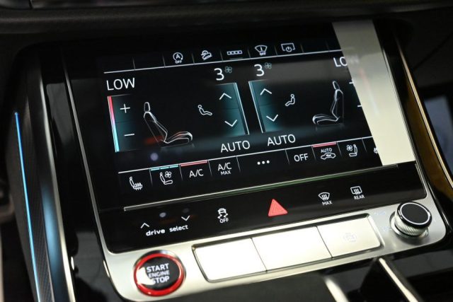 AUDI RS Q8 PERFORMANCE 640CV MOD.2026 CARBO - foto 49