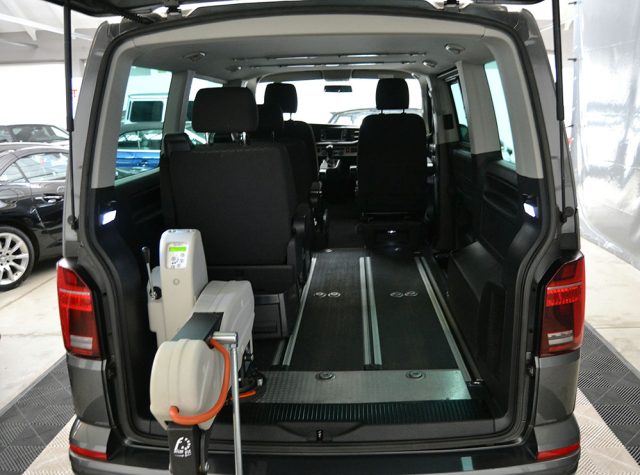 VOLKSWAGEN Multivan usata, con Alzacristalli elettrici