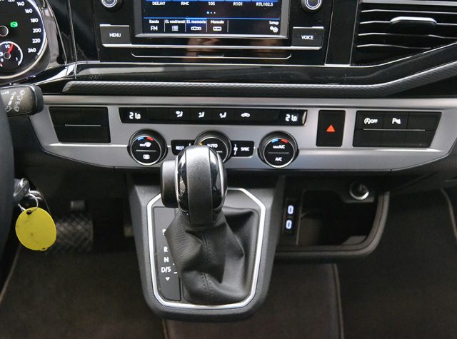 VOLKSWAGEN Multivan usata, con ESP