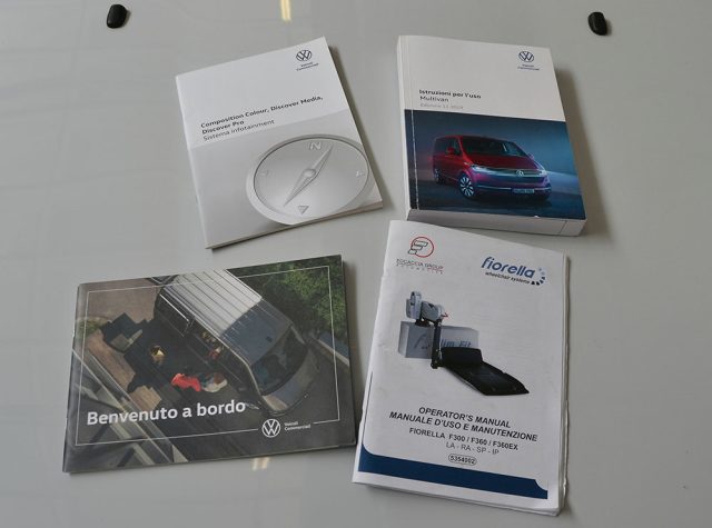 VOLKSWAGEN Multivan usata, con Park Distance Control