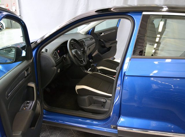 VOLKSWAGEN T-Roc usata, con Airbag