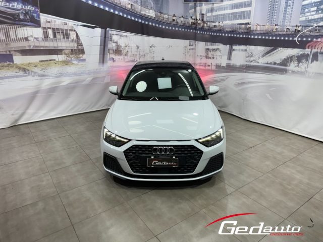 AUDI A1 Bianco metallizzato