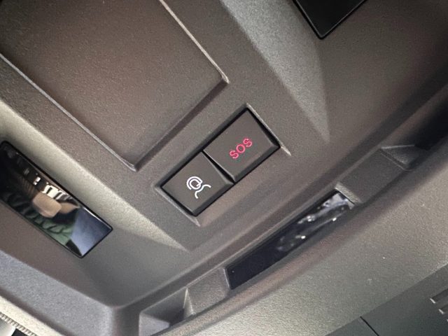 PEUGEOT 3008 usata, con Airbag testa