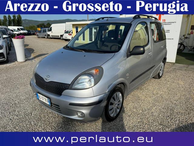 TOYOTA Yaris Argento metallizzato