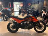 KTM 890 Adventure .