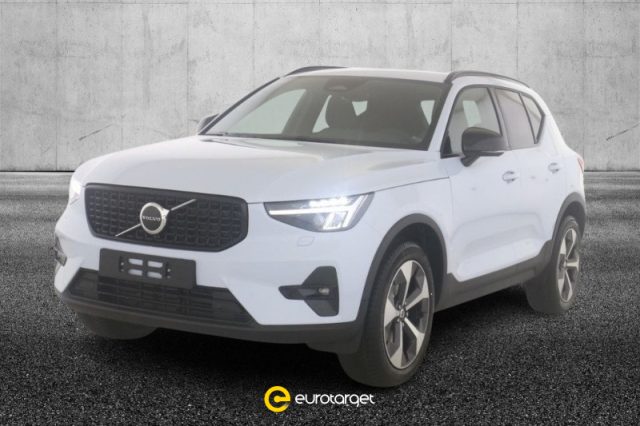 volvo xc40 b3 automatico plus dark