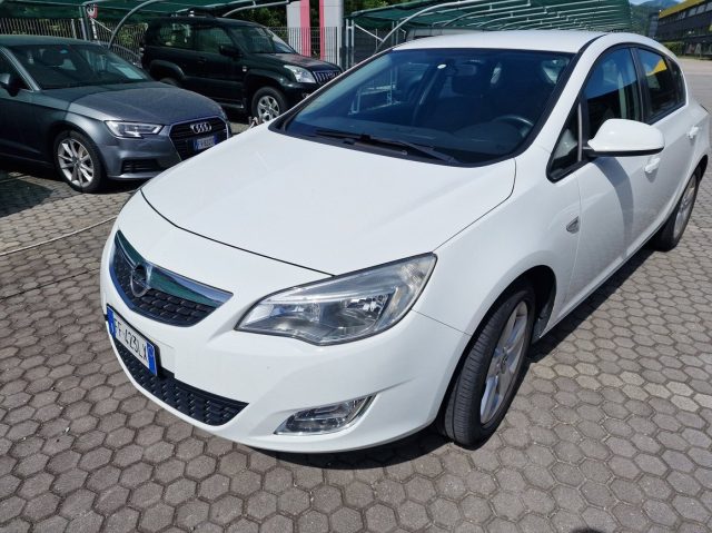 OPEL Astra Bianco pastello