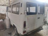 MERCEDES-BENZ 207d