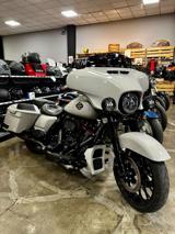 HARLEY-DAVIDSON CVO Street Glide 131