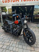 HARLEY-DAVIDSON Softail Street Bob 114