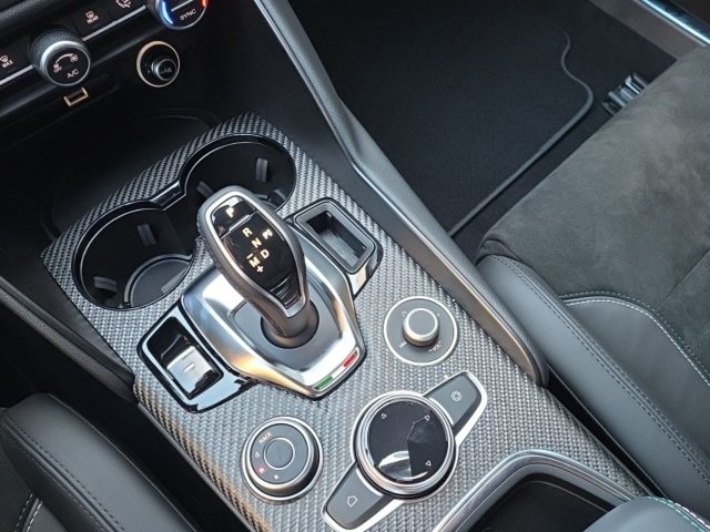 ALFA ROMEO GIULIA 2.9 V6 BI-TURBO AT8 QUADRIFOGLIO - foto 18