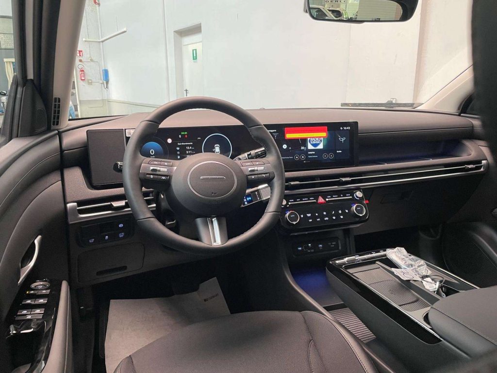 HYUNDAI Tucson 1.6 hev Exellence 2wd auto-Km zero diversi colori