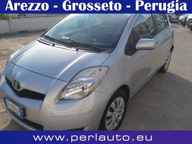 TOYOTA Yaris Argento metallizzato