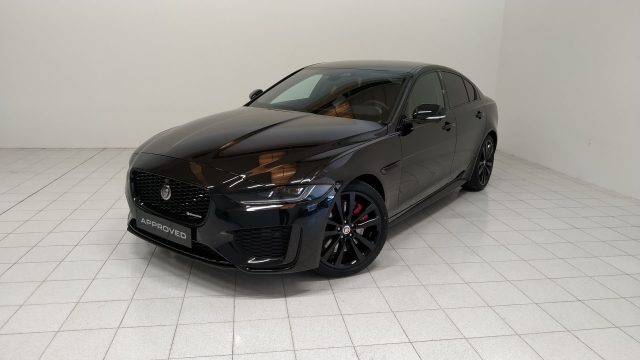 JAGUAR XE Nero metallizzato