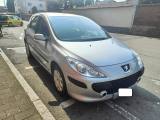PEUGEOT 307 1.4 16V 5p. D-Sign   UNIPRO