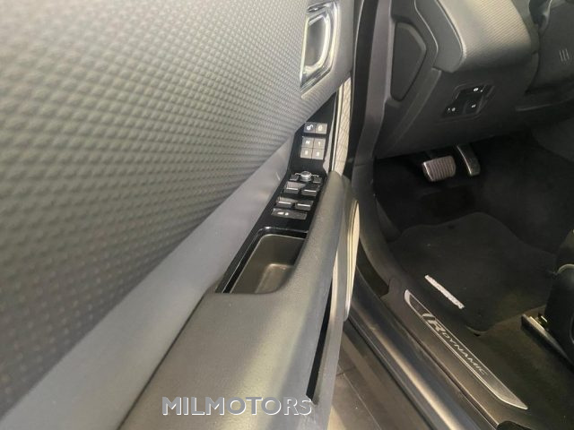 LAND ROVER RANGE ROVER 3.0D V6 275 CV R-DYNAMIC - foto 22