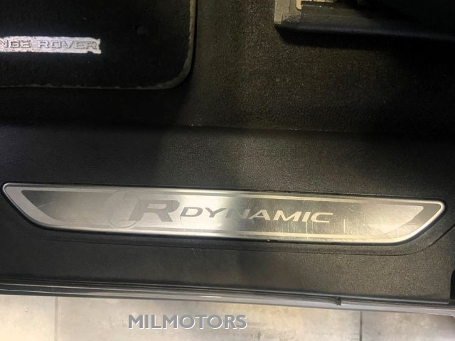 LAND ROVER RANGE ROVER 3.0D V6 275 CV R-DYNAMIC - foto 23