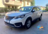 PEUGEOT 5008 BlueHDI 120