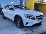 MERCEDES-BENZ GLA 180 d Premium