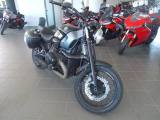 BMW R 1200 C .