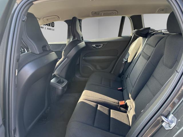 VOLVO V60 B4 (D) GEARTRONIC MOMENTUM BUSIN - foto 15