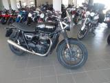 TRIUMPH Street Twin 900