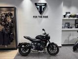 TRIUMPH Trident 660 .