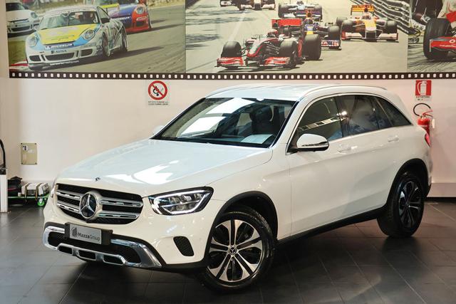 MERCEDES-BENZ GLC 200 White pastel