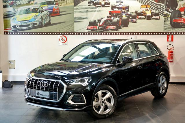 AUDI Q3 Nero Mythos metallized