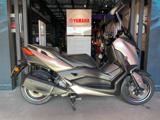 YAMAHA X-MAX 300 .