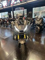 HONDA X-ADV 750 con borse