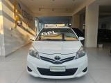 TOYOTA Yaris 1.0 5 porte Lounge gpl
