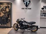 BMW R Nine T .