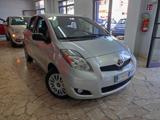 TOYOTA Yaris 1.0 5 porte Sol