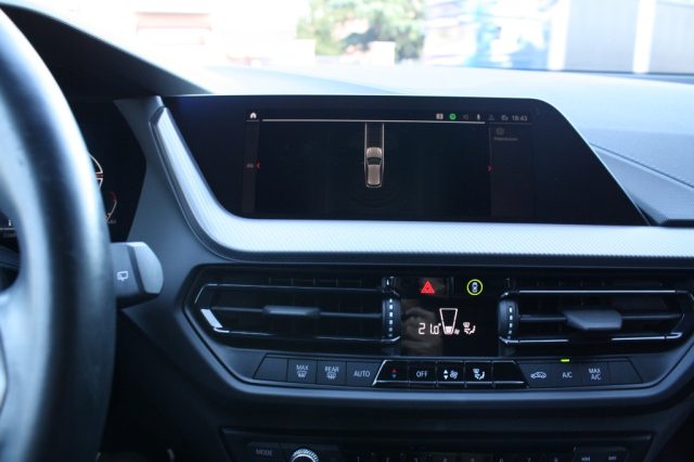 BMW 116 I 5P. MSPORT - foto 21