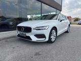 VOLVO V60 B4 (d) Geartronic Momentum Business Pro