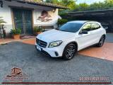 MERCEDES-BENZ GLA 220 d Automatic 4Matic Premium NAVI! CAM! PDC!