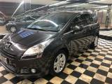 PEUGEOT 5008 2.0 HDi 150CV Féline