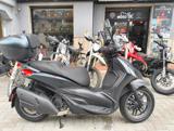 PIAGGIO Beverly 400 S .