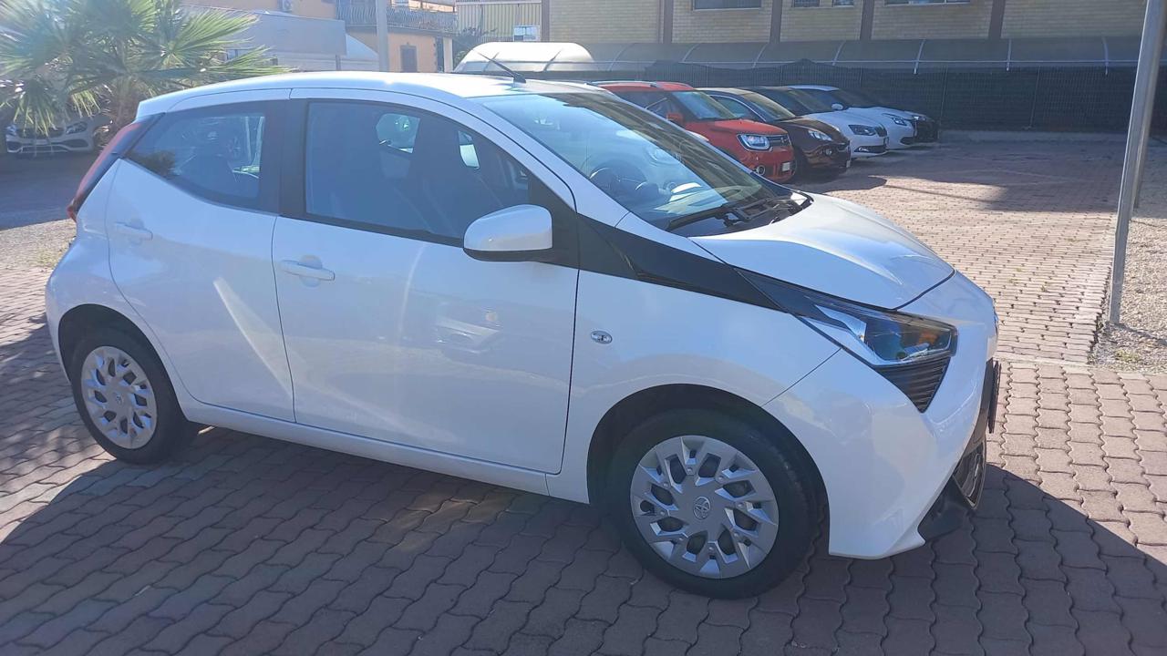 TOYOTA Aygo