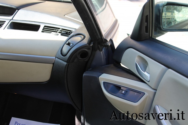 RENAULT AVANTIME PRIVILEG - foto 7