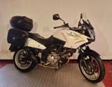 SUZUKI V-Strom 650 .