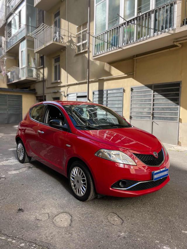 lancia ypsilon 1.2 69 cv 5 porte gold